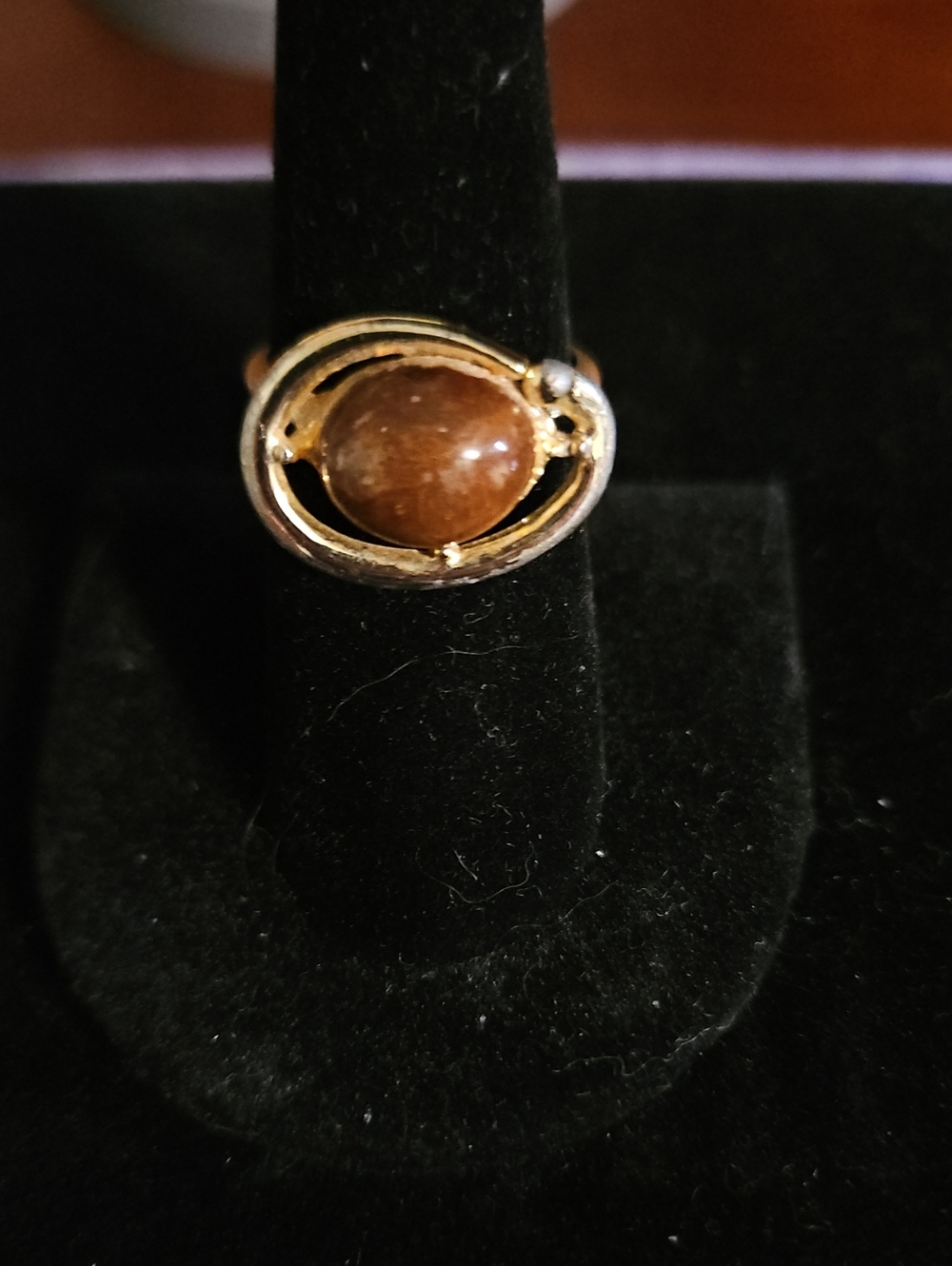 Womens Gold Tone Ring With Natural Patena
